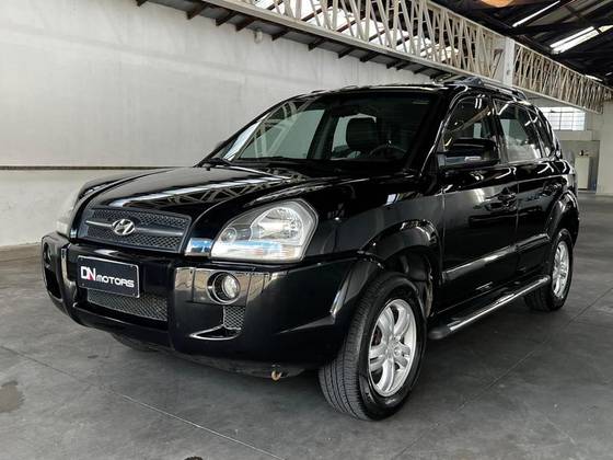 HYUNDAI TUCSON 2.0 MPFI GL 16V 142CV 2WD GASOLINA 4P AUTOMÁTICO HYUNDAI TUCSON 2.0 MPFI GL 16V 142CV 2WD GASOLINA 4P AUTOMÁTICO